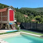 Casa Do Loureiro 펜션 *