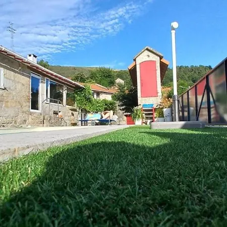 Casa Do Loureiro Nyaraló