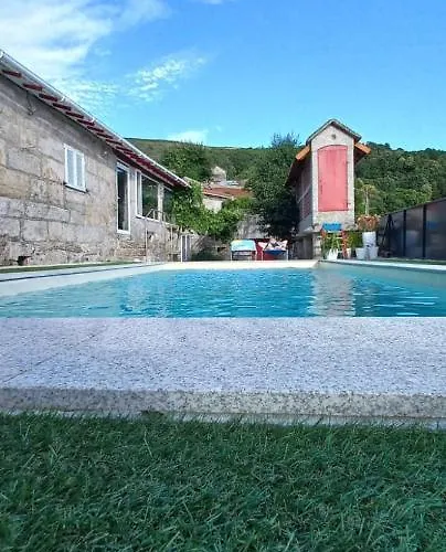 Casa Do Loureiro * Paradela